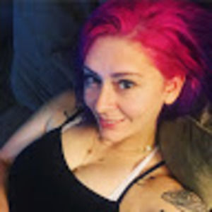 Meet your Posher, Adrienne